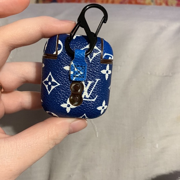 AirPod case - Picture 2 of 5